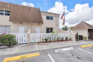 8070 NW 11th St, Margate, FL 33063, Sold 05/23/23