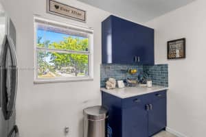 314 SE 10th St APT 203, Dania Beach, FL 33004, Sold 09/14/23