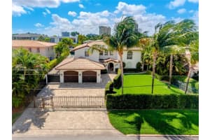 1950 NE 118th Rd, North Miami, FL 33181, Sold 10/27/23