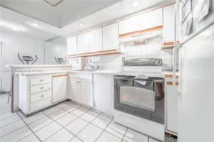 2617 NW 47th Terrace #203, Lauderdale Lakes, FL 33313, Sold 07/05/23