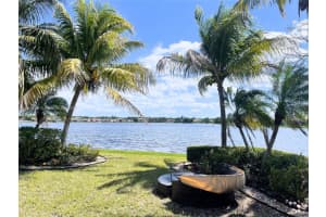 1102 Fairfield Meadows Dr, Weston, FL 33327, Sold 05/26/23