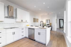 978 Harbor View S #978, Hollywood, FL 33019, Sold 09/08/23