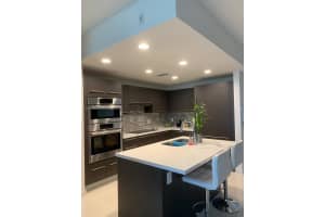 7661 NW 107th Ave Apt 512, Doral, FL 33178, Sold 07/12/23