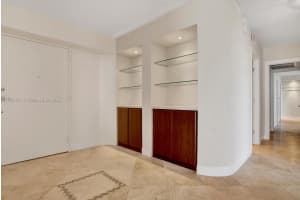 1800 NE 114th St APT 2303, Miami, FL 33181, Sold 07/21/23