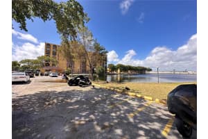 4721 NW 7th St, Miami, FL 33126, Sold 05/12/23