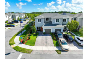 892 SE 18th St, Homestead, FL 33035, Sold 09/12/23