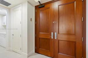1425 Brickell Ave #42a, Miami, FL 33131, Sold 01/31/24