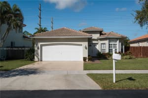 2710 Dunwoodie Pl, Homestead, FL 33035, Sold 06/13/23
