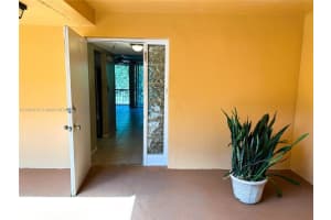 400 Commodore Dr, Plantation, FL 33325, Sold 05/10/23
