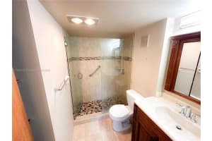 400 Commodore Dr, Plantation, FL 33325, Sold 05/10/23