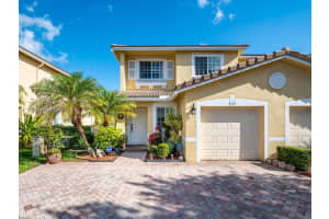 9119 Chambers St, Tamarac, FL 33321, Sold 04/27/23