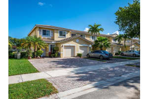 9119 Chambers St, Tamarac, FL 33321, Sold 04/27/23