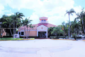 8471 SW 5th St APT 107, Pembroke Pines, FL 33025, Sold 08/15/23