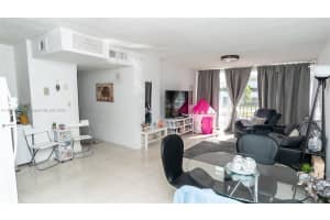 210 Fontainebleau Blvd APT 203, Miami, FL 33172, Sold 04/28/23