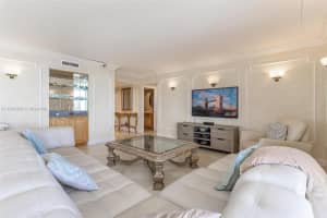 19707 Turnberry Way 24 e, Aventura, FL 33180, Sold 08/01/23