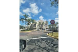 6195 NW 186th St APT 416, Hialeah, FL 33015, Sold 07/31/23