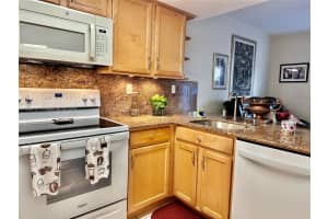 9187 Fontainebleau Blvd, Miami, FL 33172, Sold 05/01/23