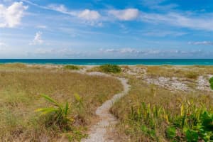 384 S Beach Rd, Hobe Sound, FL 33455, Sold 07/20/23