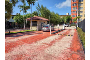 1750 NE 191st St Apt 821-3, Miami, FL 33179, Sold 09/29/23