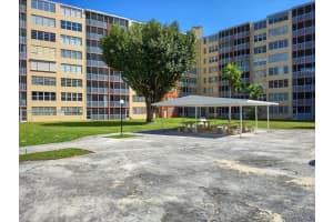 1750 NE 191st St Apt 821-3, Miami, FL 33179, Sold 09/29/23