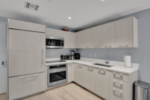 45 SW 9th St Apt 2107, Miami, FL 33130, Sold 06/12/23