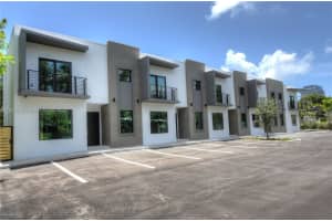 211 SE 4th St Unit 3, Hallandale Beach, FL 33009, Sold 06/15/23