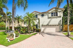 2670 Regalia Way, Hollywood, FL 33026, Sold 05/08/23
