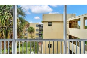 942 NE 199th St #2g, Miami, FL 33179, Sold 09/29/23