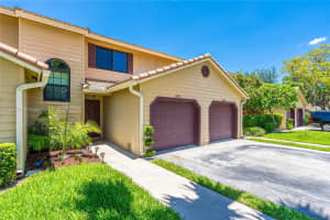 9156 Vineyard Lake Dr, Plantation, FL 33324, Sold 06/02/23