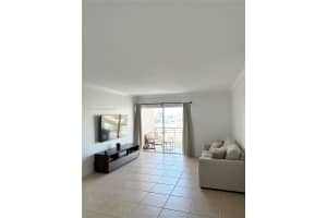 400 Kings Point Dr APT 917, Sunny Isles Beach, FL 33160, Sold 08/15/23