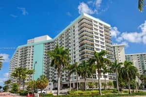 3725 S Ocean Dr APT 424, Hollywood, FL 33019, Sold 12/19/23