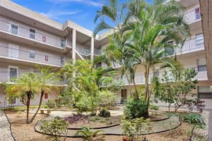 2821 Somerset Dr APT 110, Lauderdale Lakes, FL 33311, Sold 10/20/23