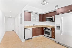 41 SE 5th St APT 508, Miami, FL 33131, Sold 06/12/23