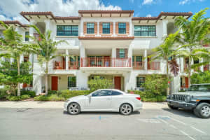 11613 SW 13th Ct, Pembroke Pines, FL 33025, Sold 05/23/23