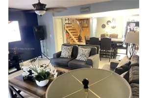 10720 NW 7th St #3b, Miami, FL 33172, Sold 06/08/23