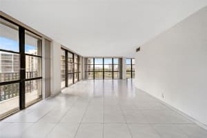 800 Parkview Dr APT 730, Hallandale Beach, FL 33009, Sold 07/19/23