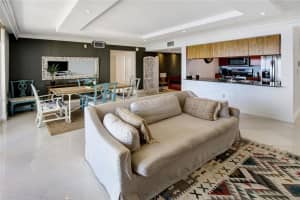 1200 Brickell Bay Dr APT 2401, Miami, FL 33131, Sold 06/15/23