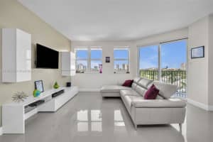 19900 E Country Club Dr APT 702, Aventura, FL 33180, Sold 08/11/23