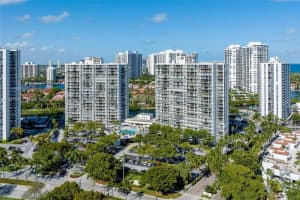 3701 N Country Club Dr APT 404, Aventura, FL 33180, Sold 08/18/23
