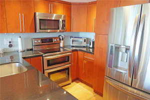 401 Ocean Dr APT 1004, Miami Beach, FL 33139, Sold 09/14/23