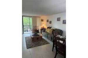 901 Colony Point Cir APT 304, Pembroke Pines, FL 33026, Sold 06/07/23