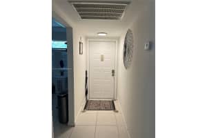 901 Colony Point Cir APT 304, Pembroke Pines, FL 33026, Sold 06/07/23