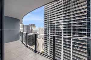 1000 Brickell Plaza Unit 3107, Miami, FL 33131, Sold 05/05/23