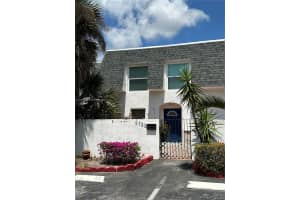 6785 SW 40th St, Davie, FL 33314, Sold 05/25/23
