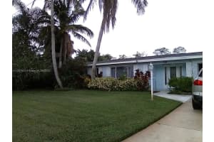 32 Fairview Blvd, Fort Myers Beach, FL 33931, Sold 05/03/24