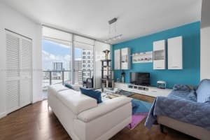 300 S Biscayne Blvd t 2305, Miami, FL 33131, Sold 07/03/23