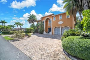 19430 E Oakmont Dr, Hialeah, FL 33015, Sold 06/30/23