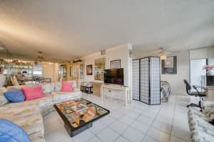 400 Leslie Dr APT 725, Hallandale Beach, FL 33009, Sold 06/26/23