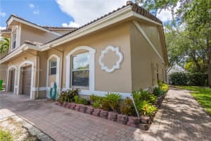 9088 NW 54th St, Sunrise, FL 33351, Sold 06/29/23