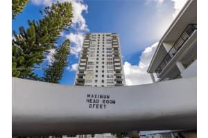 2780 NE 183rd St APT 409, Aventura, FL 33160, Sold 04/03/24